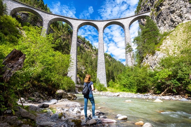 Wandelen door de natuur van Zwitserland: Wandelvakantie langs het Albula- en Berninaspoor