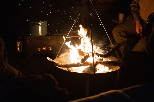 Trektocht Talks winterkamperen dit heb je nodig; vuur stoken