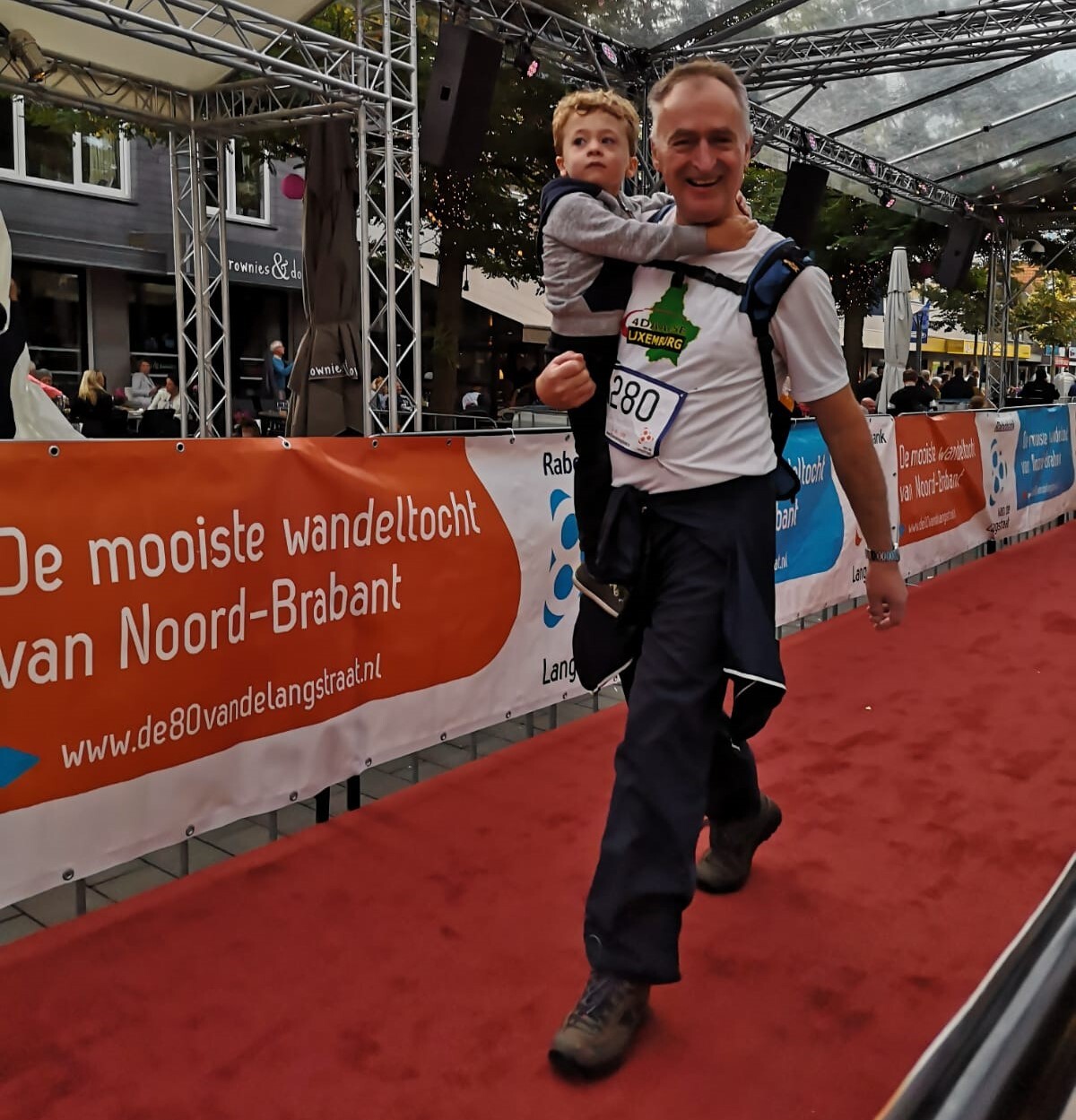 Gerard van Amelsvoord bij de 80 van de Langstraat