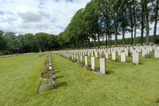 Klompenpad Arnhem Rosandepad Airborne Begraafplaats