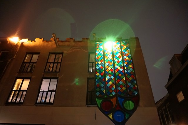 Glas-in-lood raam in de Buurkerk 