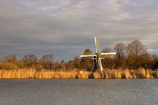afbeelding van een molen bij Bronkhorst.