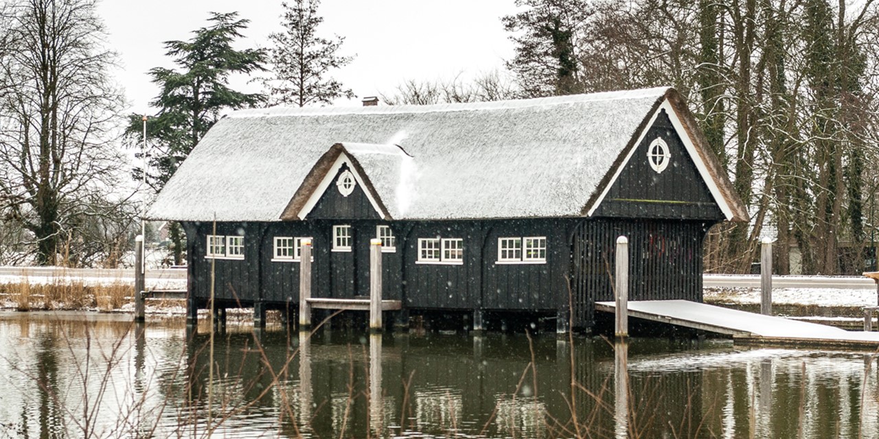 Kasteel Nijenrode: de ultieme winterwandeling, botenhuis Het Gajloen.