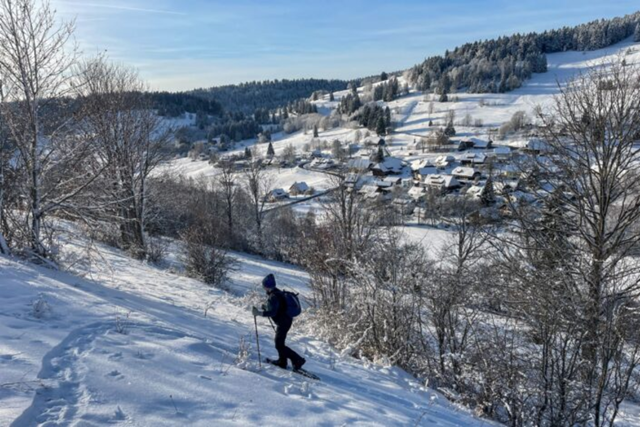 Winterwandelreis Duitsland Zwarte Woud Profiel Van De Wandelaar