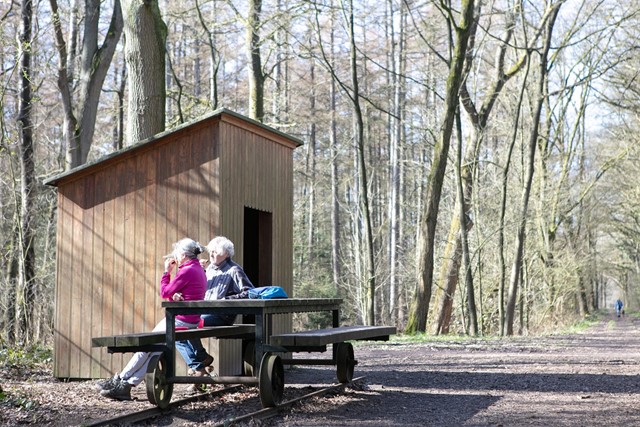 Een wagon met tramhuisje als rustplaats