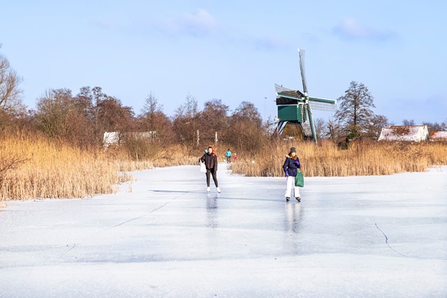 Kasteel Nijenrode: de ultieme winterwandeling en schaatsen op ijs.