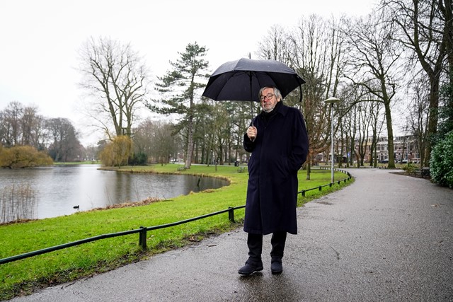 Nu in Magazine Wandel.nl: Maarten van Rossem, de gelukkige stadswandelaar.