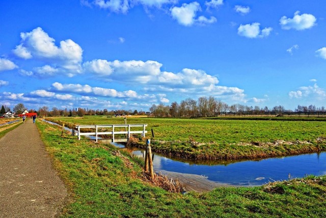 Het Noord Hollandpad Van Texel Naar Het Gooi; Wandelroute sloot