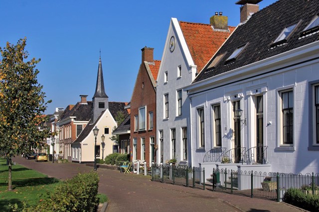 afbeelding van oude huisjes in Bad Nieuweschans.