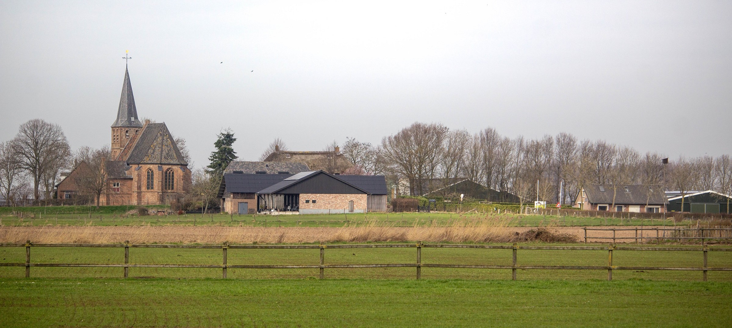 Header | Wandelen in piepkleine plaatsjes van nederland