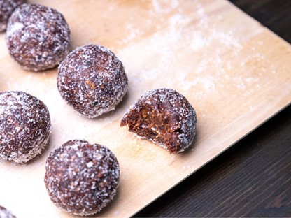 Perfecte energyboost voor tijdens je wandeling: 5 recepten voor bliss balls