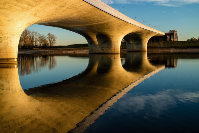 Spiegelwaal bij Nijmegen 