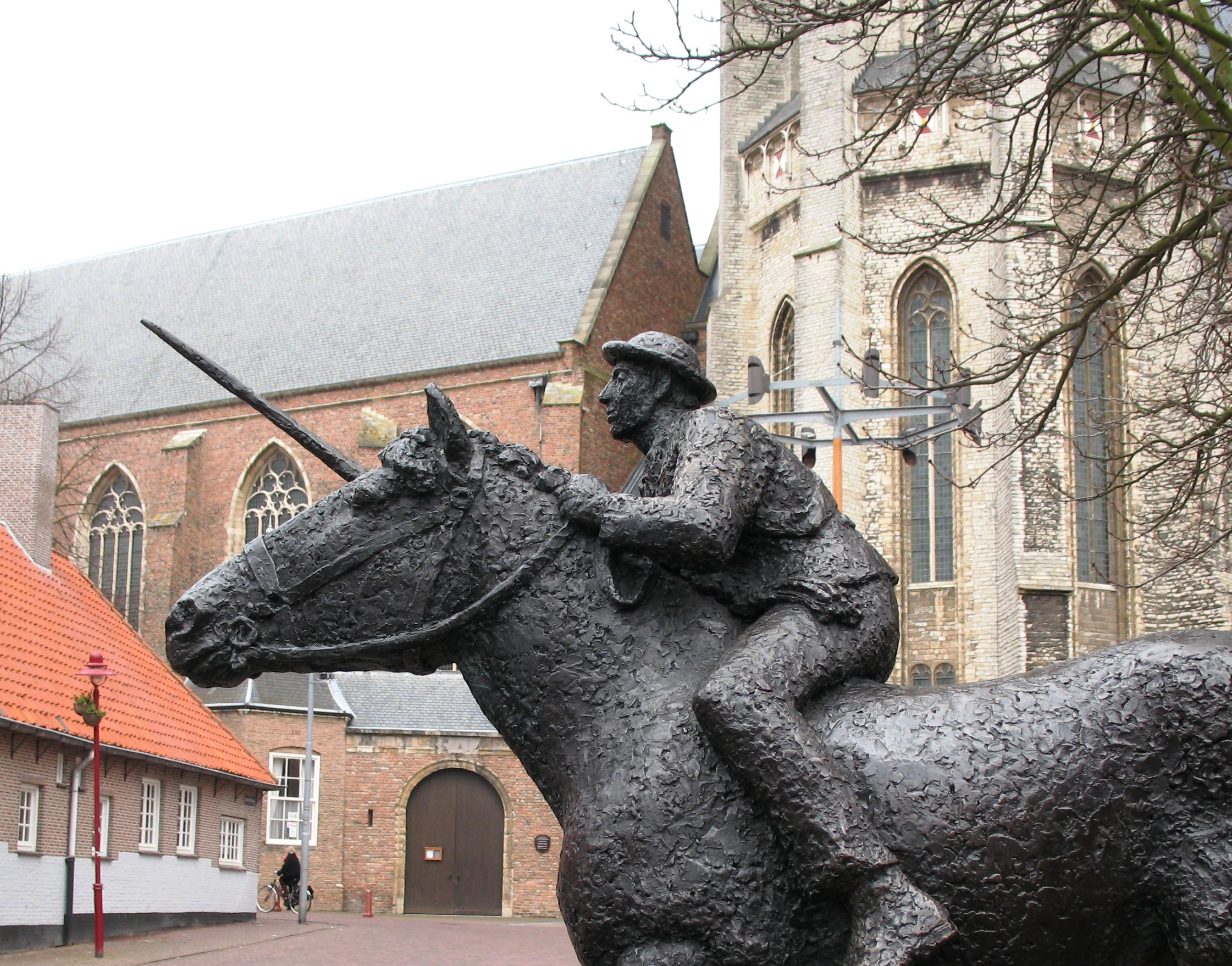 Beeld voor een kerk