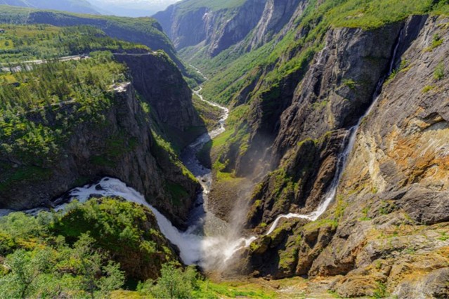 Uitzicht over Vøringfossen, wandelen langs een Spectaculaire Waterval