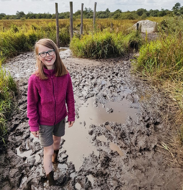  Agnes In De Modder