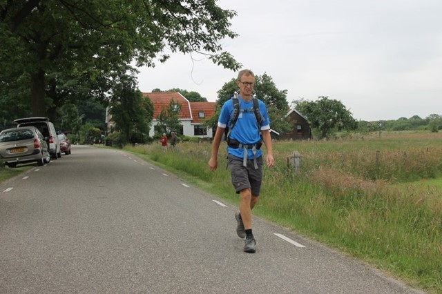 Afbeelding van wandelaar in Hengelo
