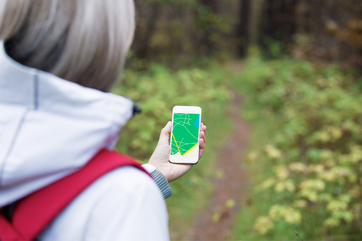 Afbeelding wandelen met een app