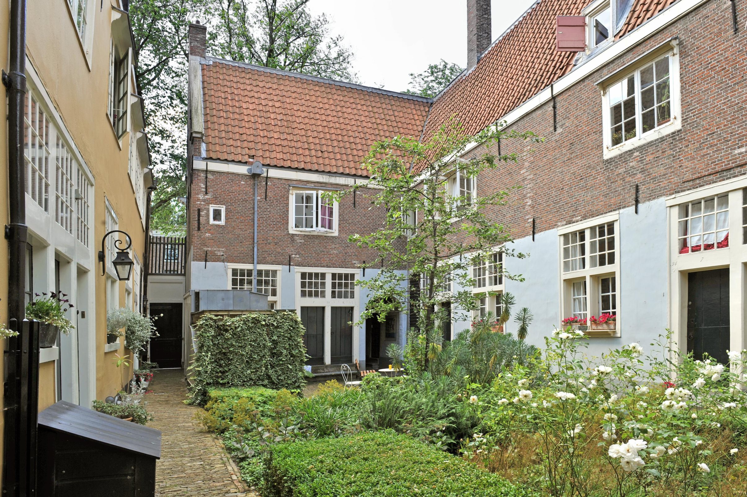 Hofje in de Jordaan, 