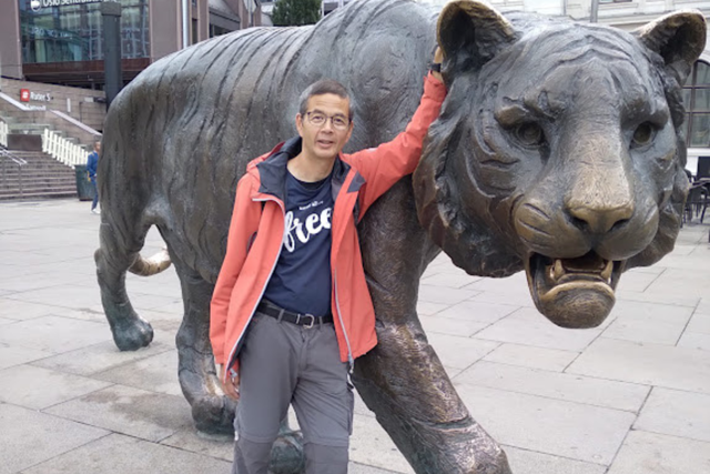 Sanne Wandelt Lang(E Afstanden) Met… David Gerrits
