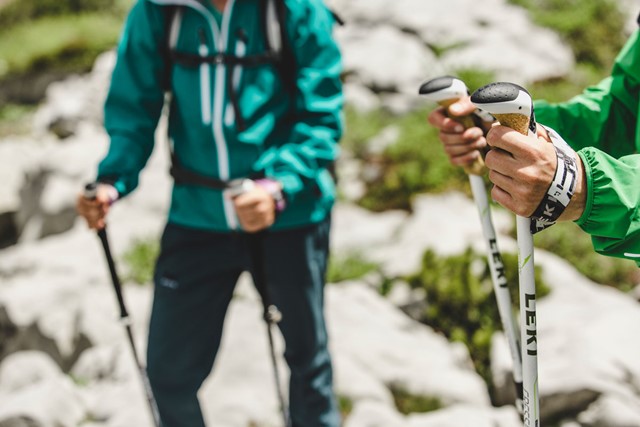 wandelen met trekkingsstokken