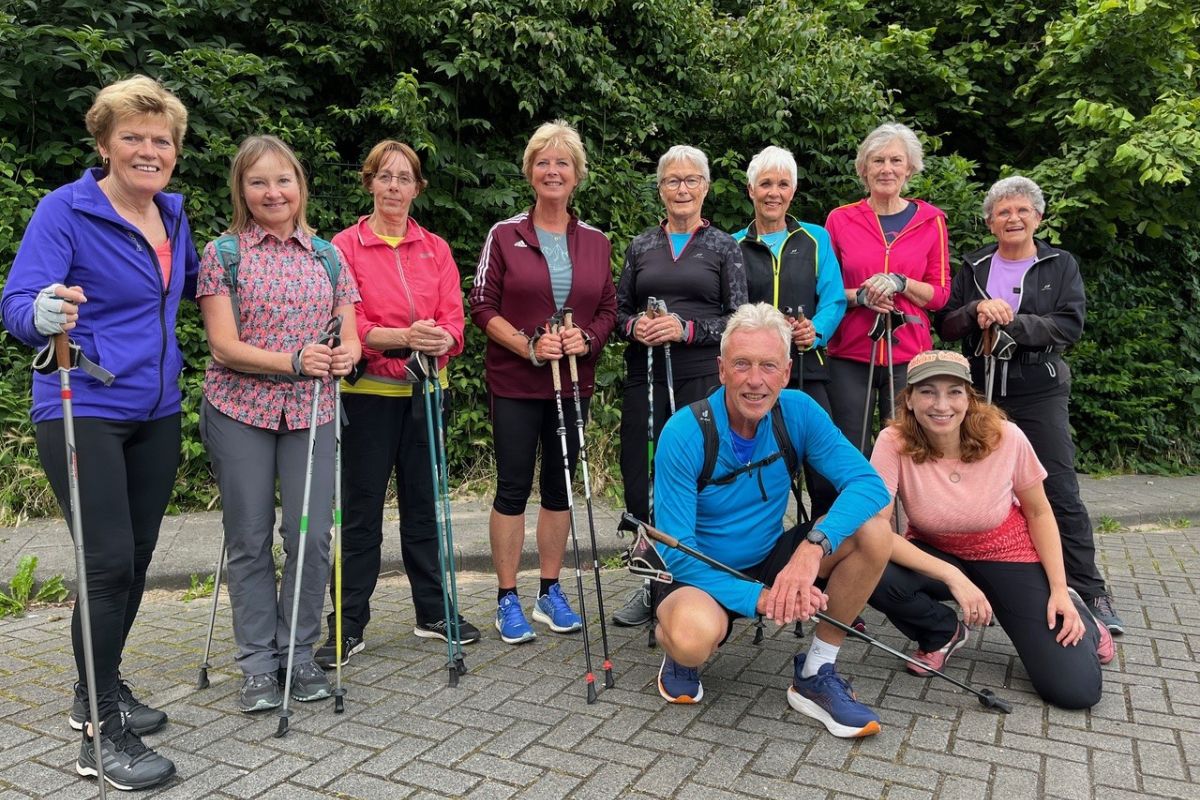 Wandelaar des Vaderlands: is Nordic Walking uitgewandeld?; Lana, Leo Neuteboom en zijn trainingsgroep