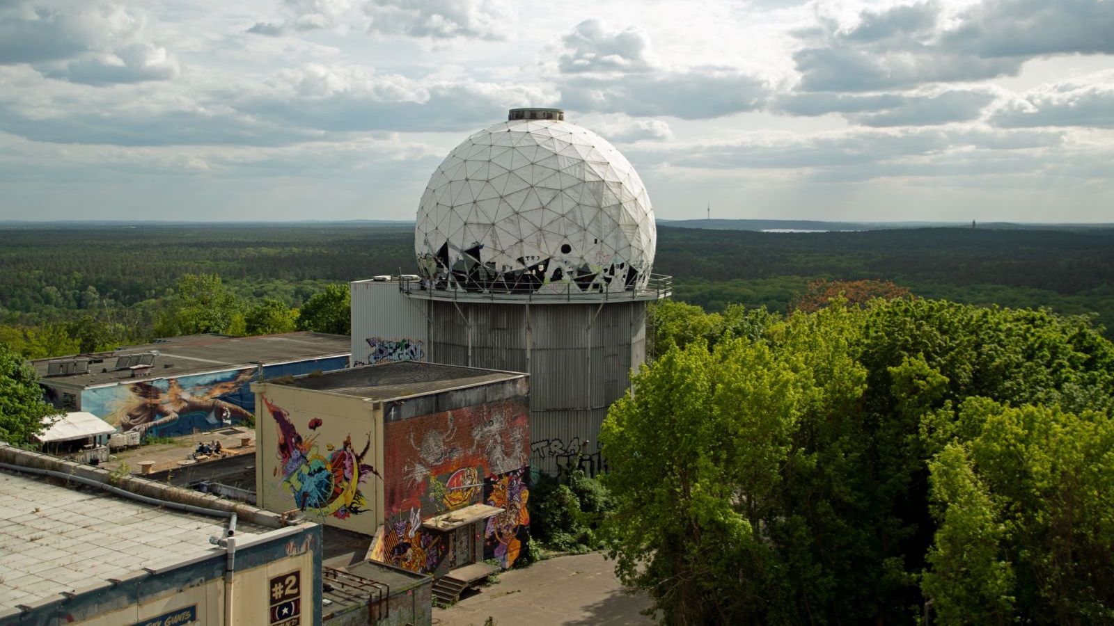 Urban Exploring Ontdek Verlaten En Vervallen Gebouwen (1)
